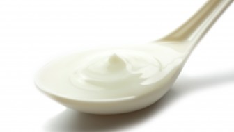 You can make creamy yogurt using either kind of yogurt culture starters. Image: Master isolated images / FreeDigitalPhotos.net